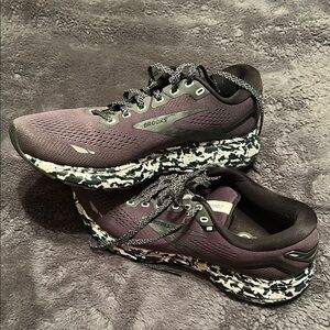Brooks Black and Gray Athletic Shoes